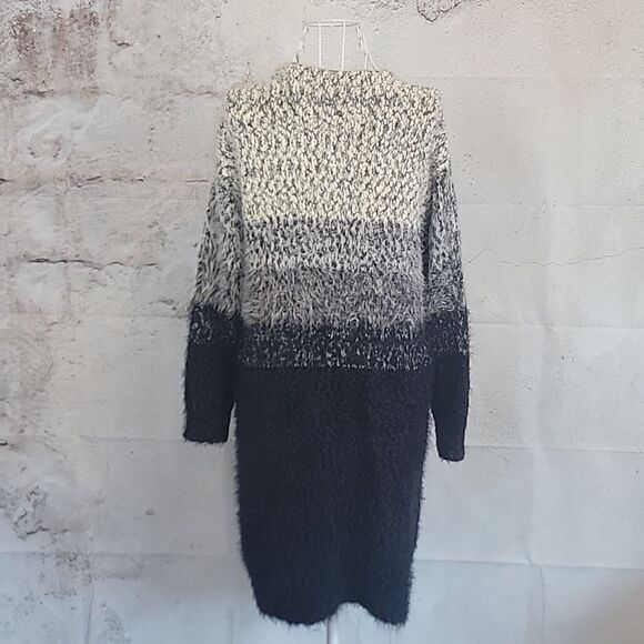 Escio Gradient Knit Cardigan - Black and White Womens Size M - Picture 9 of 12